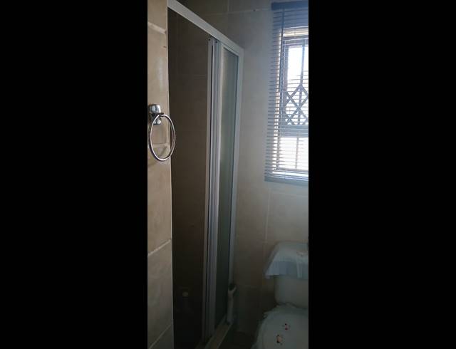 3 BEDROOM FREEHOLD FOR SALE IN SUNNYRIDGE